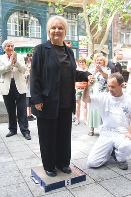 Már száz tag a halhatatlanok társulatában-stock-foto