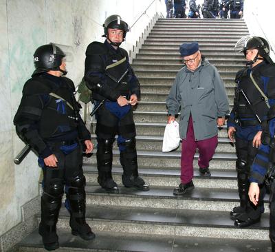 Hídblokád és tüntetés a belvárosban-stock-foto