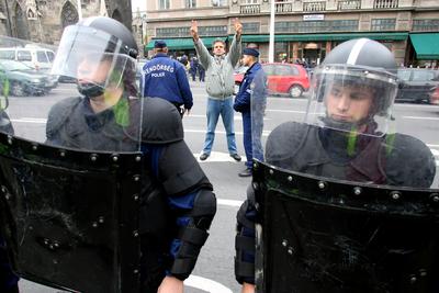 Hídblokád és tüntetés a belvárosban-stock-foto