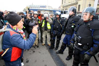 Hídblokád és tüntetés a belvárosban-stock-foto