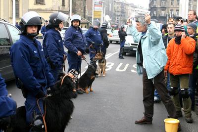 Hídblokád és tüntetés a belvárosban-stock-foto