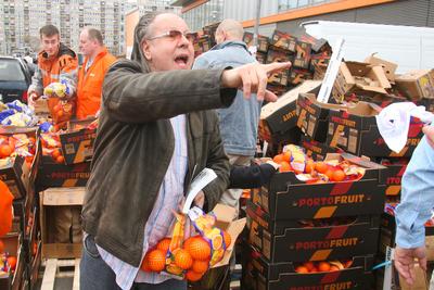 Sztárok kampányolnak az Örs vezér téren-stock-foto