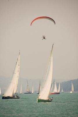 Kékszalag vitorlásverseny-stock-foto