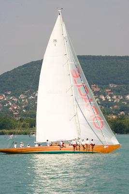 Kékszalag vitorlásverseny-stock-foto