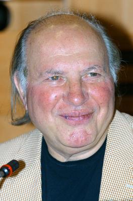 Könyvbemutató-stock-foto