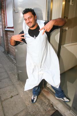 Sztárok töltik a kolbászt-stock-foto