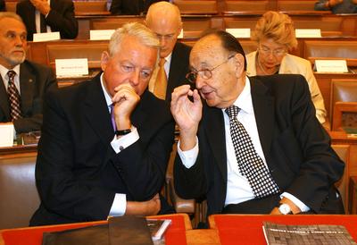 Az első tégla a berlini falból-stock-foto