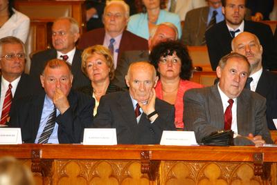 Az első tégla a berlini falból-stock-foto