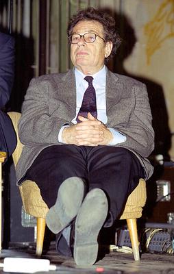 20 éves a Beszélő-stock-foto