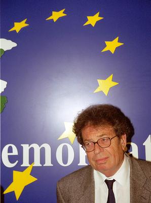 Konrád György iró-stock-foto