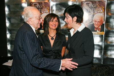 Megjelent az Ördögök ügyvédei 3-stock-foto