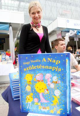 Megkezdődött a 79. Ünnepi Könyvhét-stock-foto