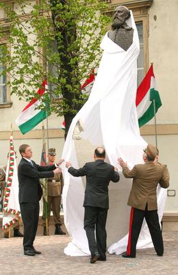 Batthyány szobor leleplezése a Batthyány téren-stock-foto