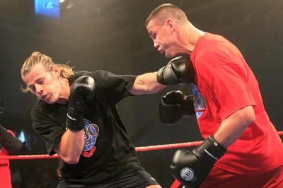 Sztárbox gála - senki sem úszta meg pofon nélkül!-stock-foto