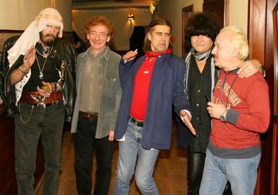 Újra koncertezik a Piramis-stock-foto