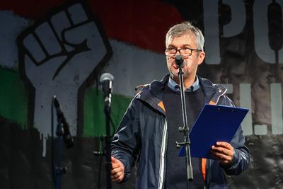 A Polg?ri Ellen?ll?s ?tlat szervezett t?ntet?s a Kossuth t?ren.A k?pen Hadh?zy ?kos.2025.10.05.Fot?:V?r?s Szil?rd-stock-foto