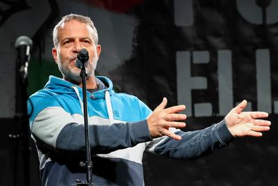 A Polg?ri Ellen?ll?s ?tlat szervezett t?ntet?s a Kossuth t?ren.A k?pen Juh?sz P?ter.2025.10.05.Fot?:V?r?s Szil?rd-stock-foto