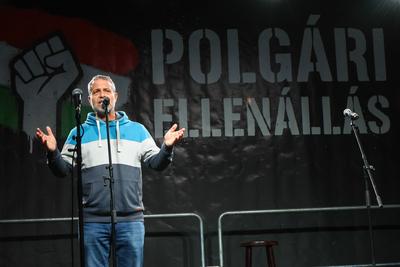 A Polg?ri Ellen?ll?s ?tlat szervezett t?ntet?s a Kossuth t?ren.A k?pen Juh?sz P?ter.2025.10.05.Fot?:V?r?s Szil?rd-stock-foto