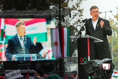 A Tisza P?rt Nemzeti menete. A k?pen Magyar P?ter.2025.10.23.Fot?:V?r?s Szil?rd-stock-foto