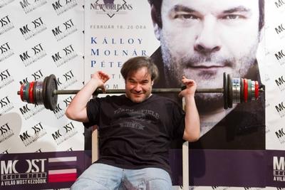 K?lloy Moln?r P?ter koncertj?nek beharangoz? sajt?t?j?koztat?ja a New Orleans Music Clubban.2012.02.07.Fit?:V?r?s Szil?rd-stock-foto