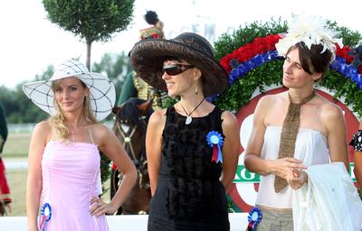 85. galopp Magyar Derby-stock-foto