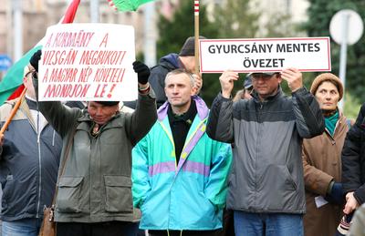 Tüntetés az egészségbiztosítási rendszer átalakítása ellen-stock-foto