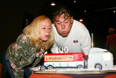 A pulóvergyűjtő századik előadása-stock-foto