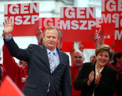 MSZP nagygyűlés a Batthyány örökmécsesnél-stock-foto