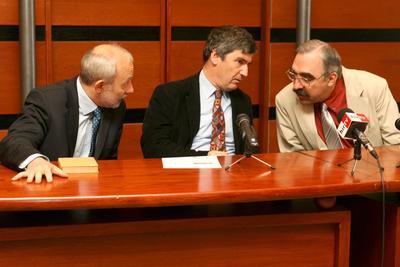 Könyvbemutató - Kettős kötés-stock-foto