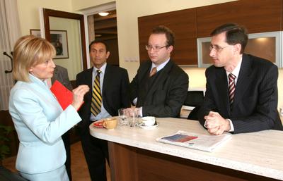 Politikusok a Napkeltében-stock-foto