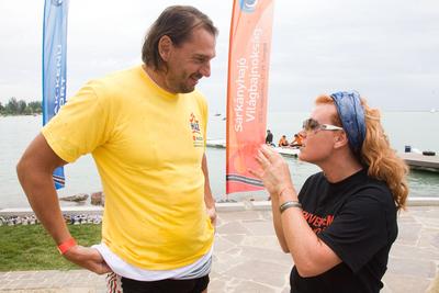 Sárkányhajó verseny-stock-foto