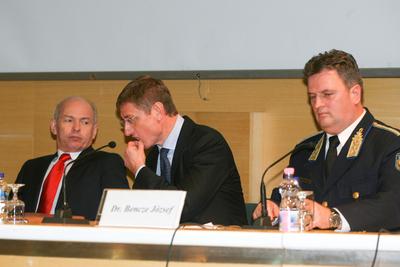 Évet értékeltek a rendőrök-stock-foto