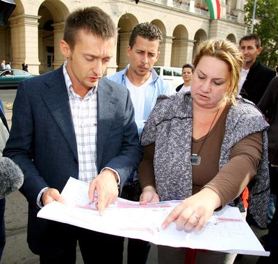 Rogán Antal a Kossuth téren tájékozódott-stock-foto