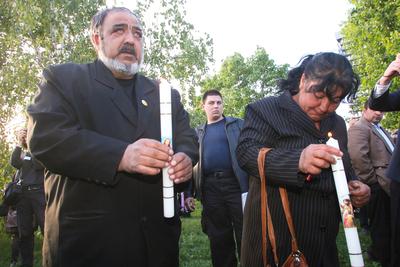 Cigányok és jogvédők tüntetése a rendőrpalotánál-stock-foto