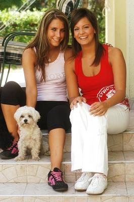 Kiss Orsolya és Póth Diána-stock-foto