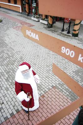 A nagykarácsonyi Mikulás-stock-foto