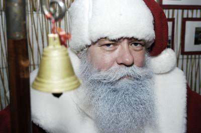 A nagykarácsonyi Mikulás-stock-foto