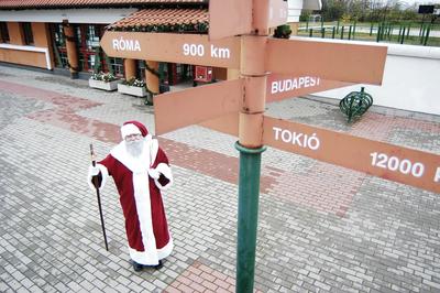 A nagykarácsonyi Mikulás-stock-foto