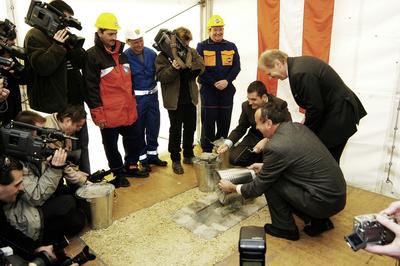 Elhelyezték az M6-os alapkövét-stock-foto