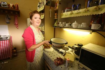 Állomás - A Duna TV saját gyártású sorozata-stock-foto