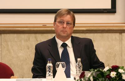Indul az adóalany centrikus adatszolgáltatási modell-stock-photo