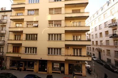 Bauhaus stílusban épült ház-stock-foto