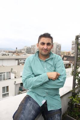 Bea asszony sminkelni tanul-stock-foto