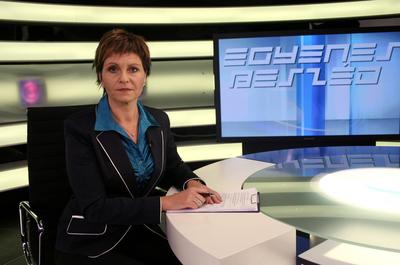 Egyenes beszéd - vitaműsor az ATV televízión-stock-photo