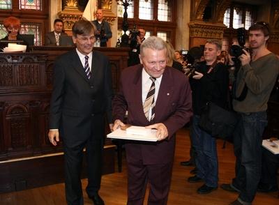 Díszpolgári Cím, Pro Urbe, Budapestért - díjátadó-stock-foto