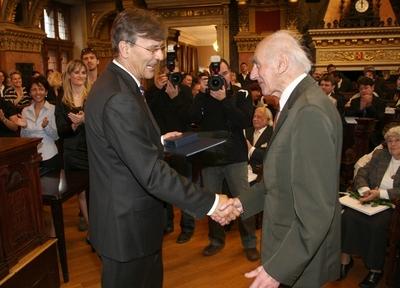 Díszpolgári Cím, Pro Urbe, Budapestért - díjátadó-stock-foto