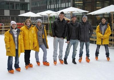 Új műjégpálya nyílt a Corvin Bevásárlóközpont tetején-stock-foto