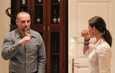 Délután - kétszereplős kávéházi életszelet-stock-foto