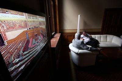 Parlament - dohányzó-stock-foto