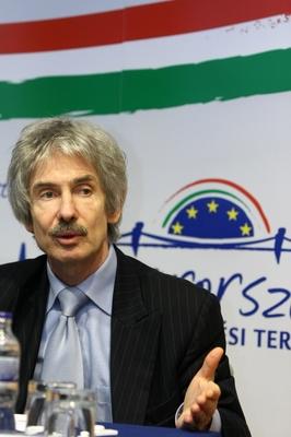 Sajtótájékoztató az elektronikus közigazgatási keretrendszer projekt eredményeiről-stock-foto